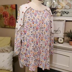 Hannah plus size peasant style top